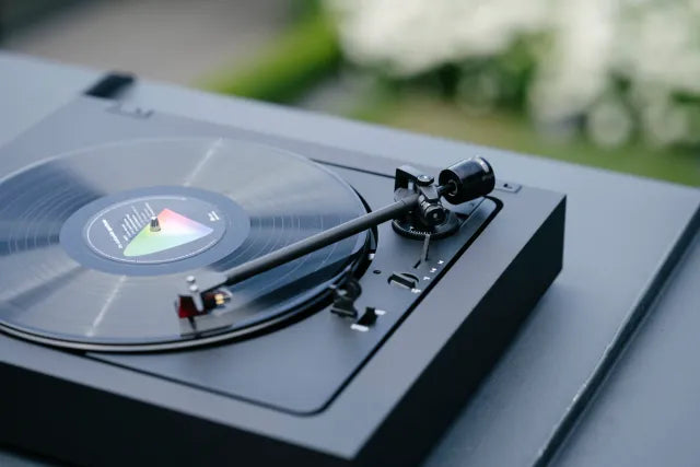 Pro-Ject Automat A2 Fully Automatic Turntable with Ortofon OM 10 Cartridge